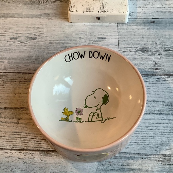 Rae Dunn Ceramic Chow Down Snoopy Pet Dish - Picture 6 of 6